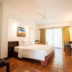 THE PALMS HOTEL 4★