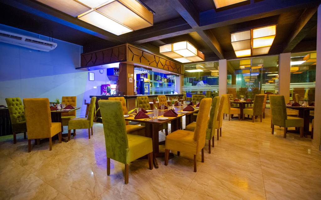 AVENRA BEACH HIKKADUWA 3★