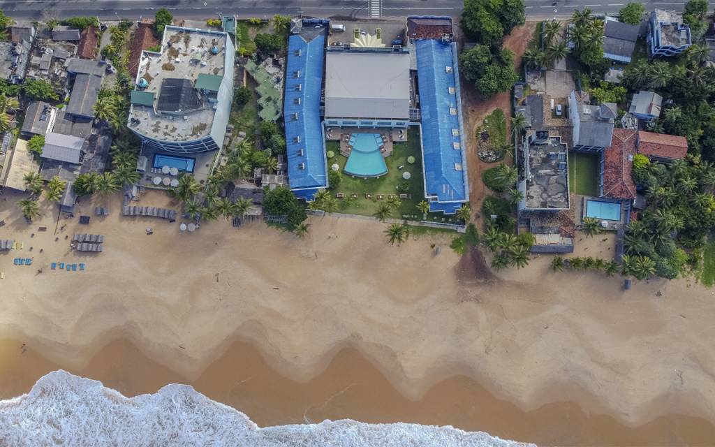 AVENRA BEACH HIKKADUWA 3★