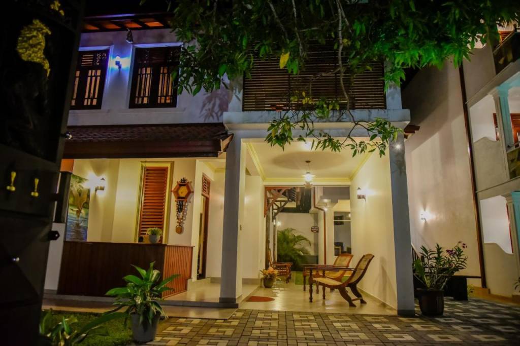 VILLA DE WHITE SAMBUR 3★