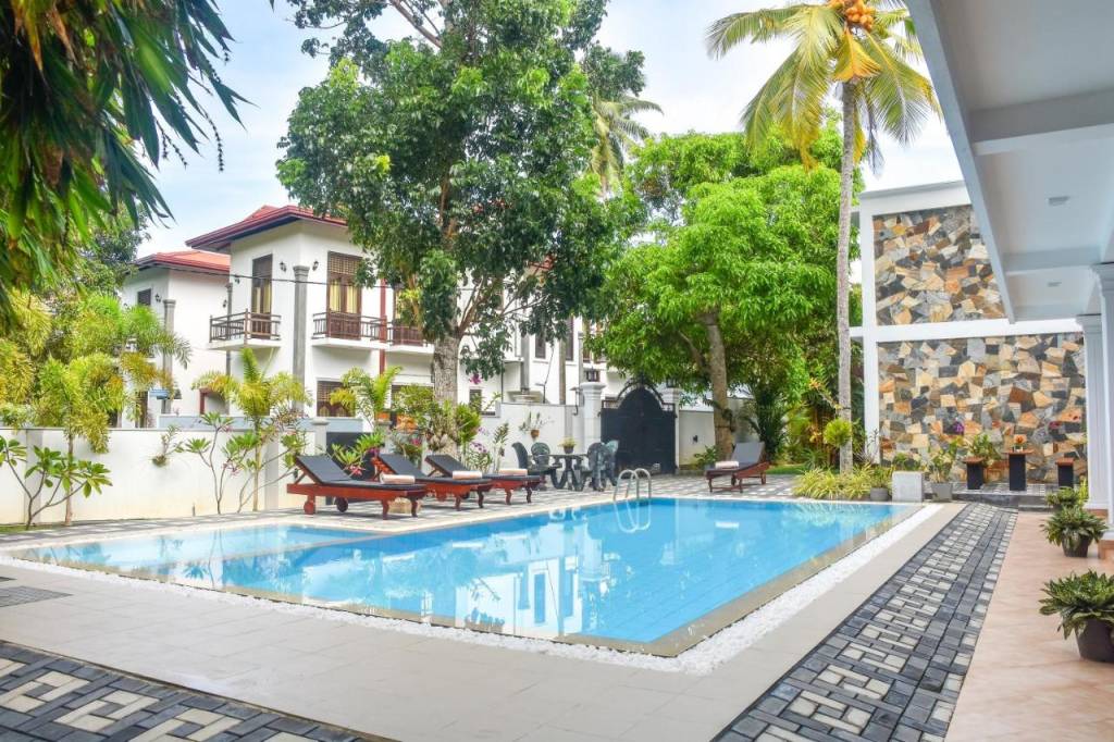 VILLA DE WHITE SAMBUR 3★