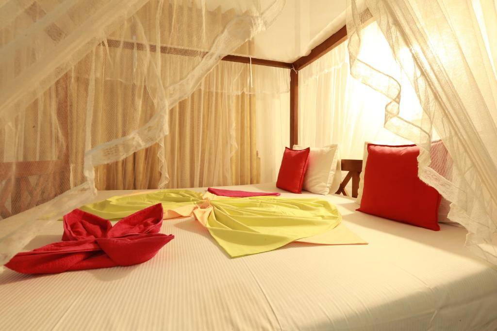 HOTEL BAY WATCH 3★