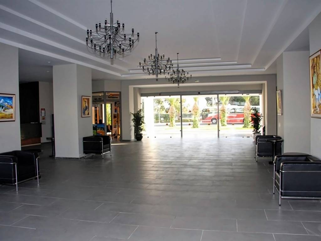 CLUB HOTEL TROPICANA & SPA 3★