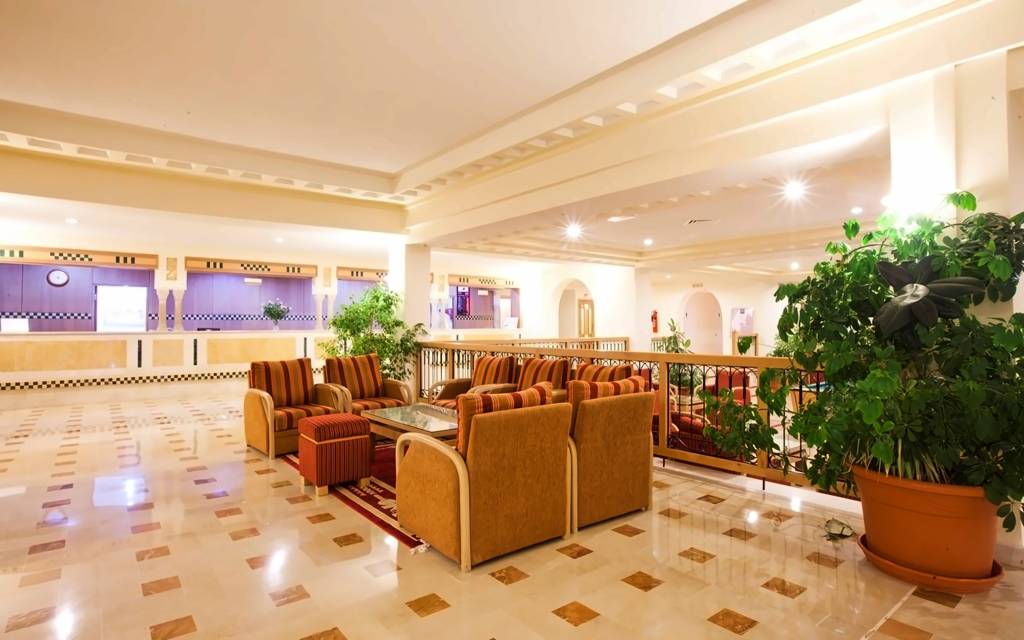 EL MOURADI CAP MAHDIA 3★