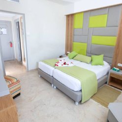 HOUDA YASMINE HAMMAMET 4★