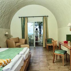 DELFINO BEACH RESORT & SPA 4★