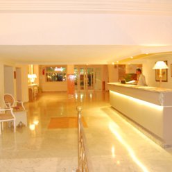 KARAWAN BEACH & RESORT 3★