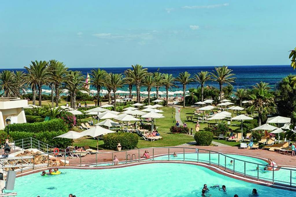 DELFINO BEACH RESORT & SPA 4★