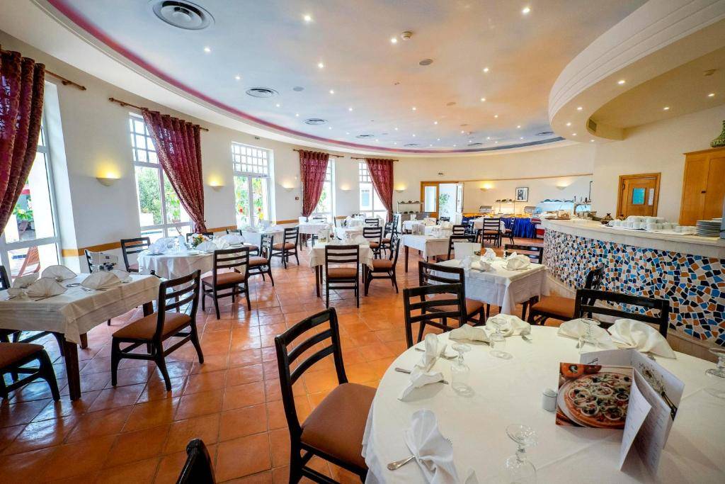 MEDINA SOLARIA & THALASSO 5★