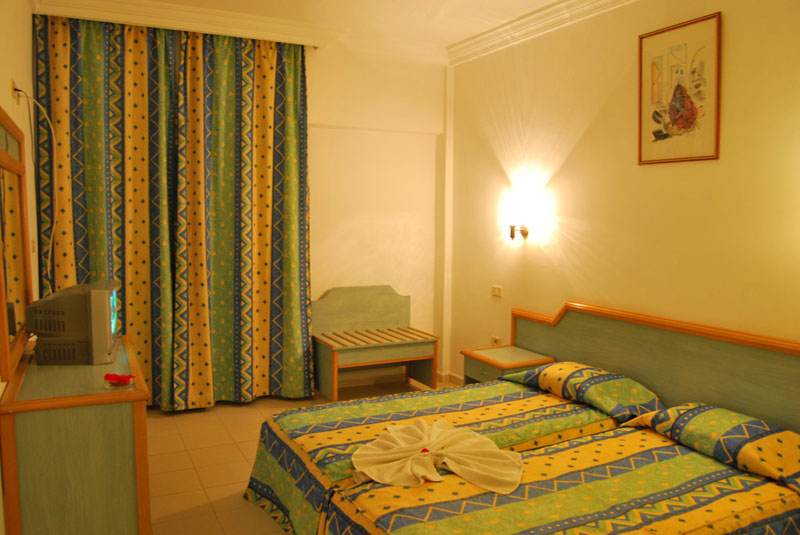 KARAWAN BEACH & RESORT 3★