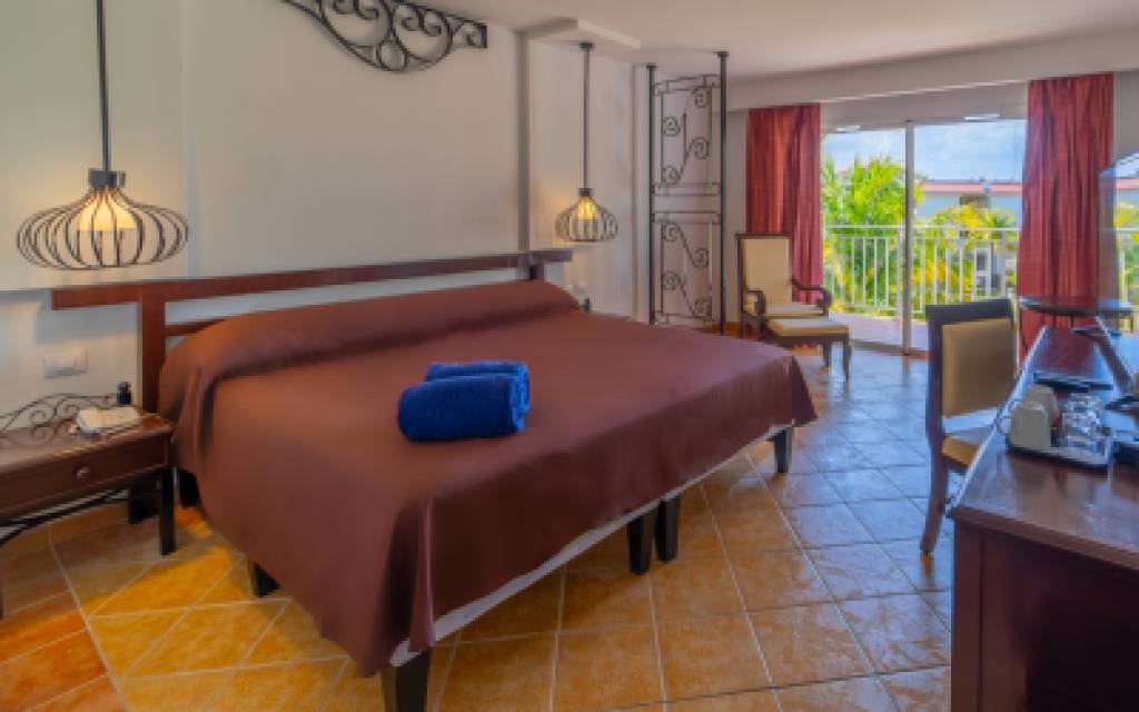 RESONANCE BLU VARADERO (PART OF EX. MEMORIES VARADERO BEACH RESORT) 4★