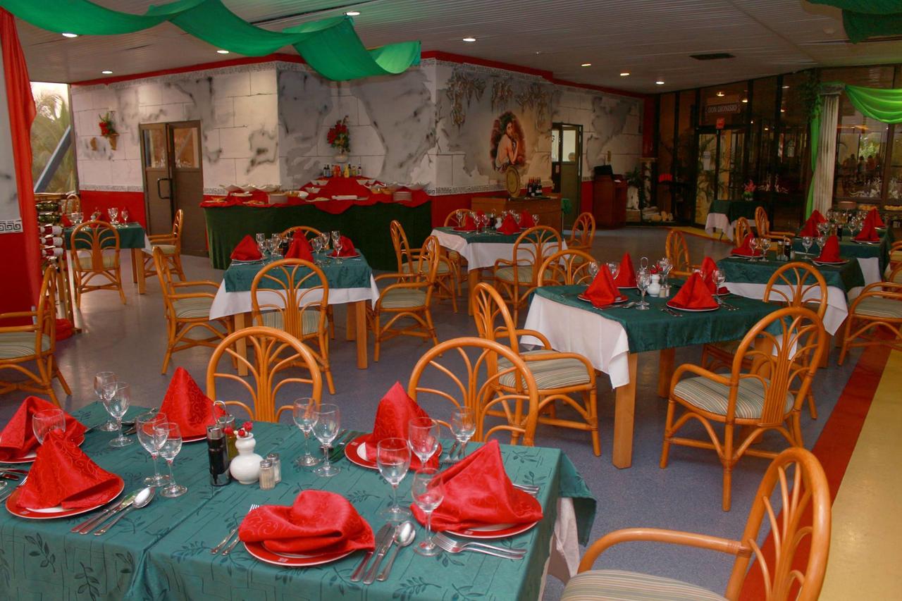 COMPLEJO PUNTARENA PLAYA CALETA 4 ★