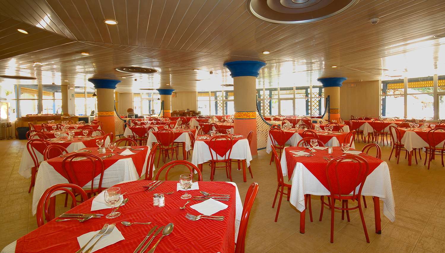 BRISAS DEL CARIBE 4★