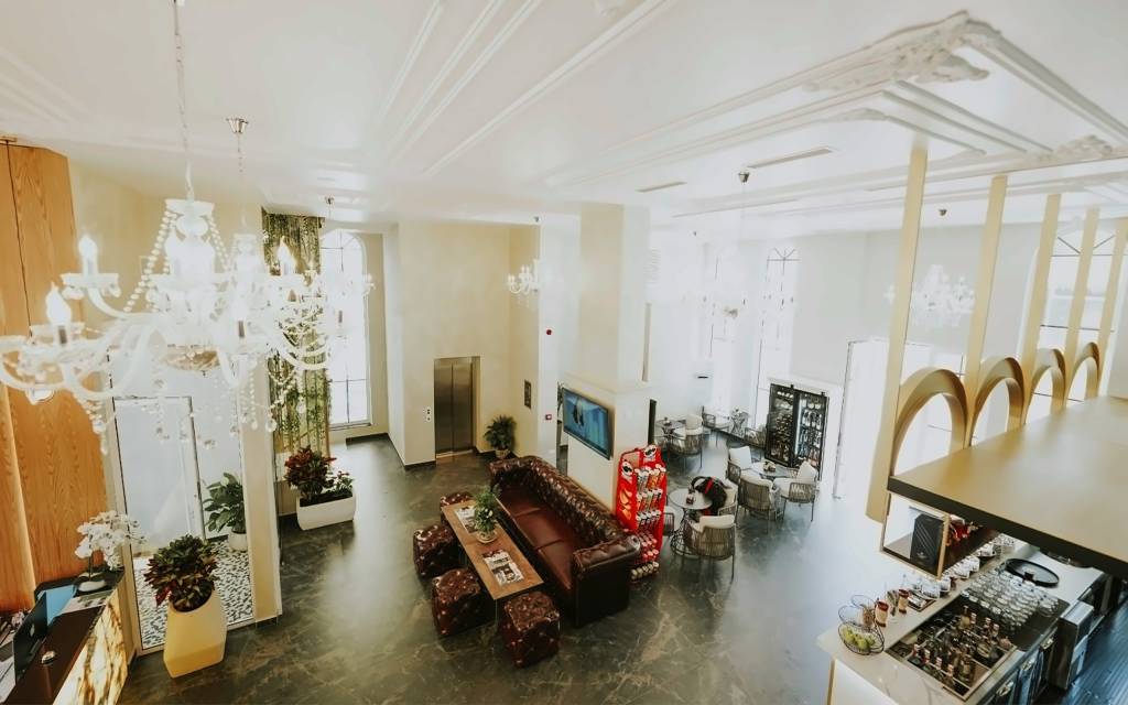 HOTEL MARTINESS 4★