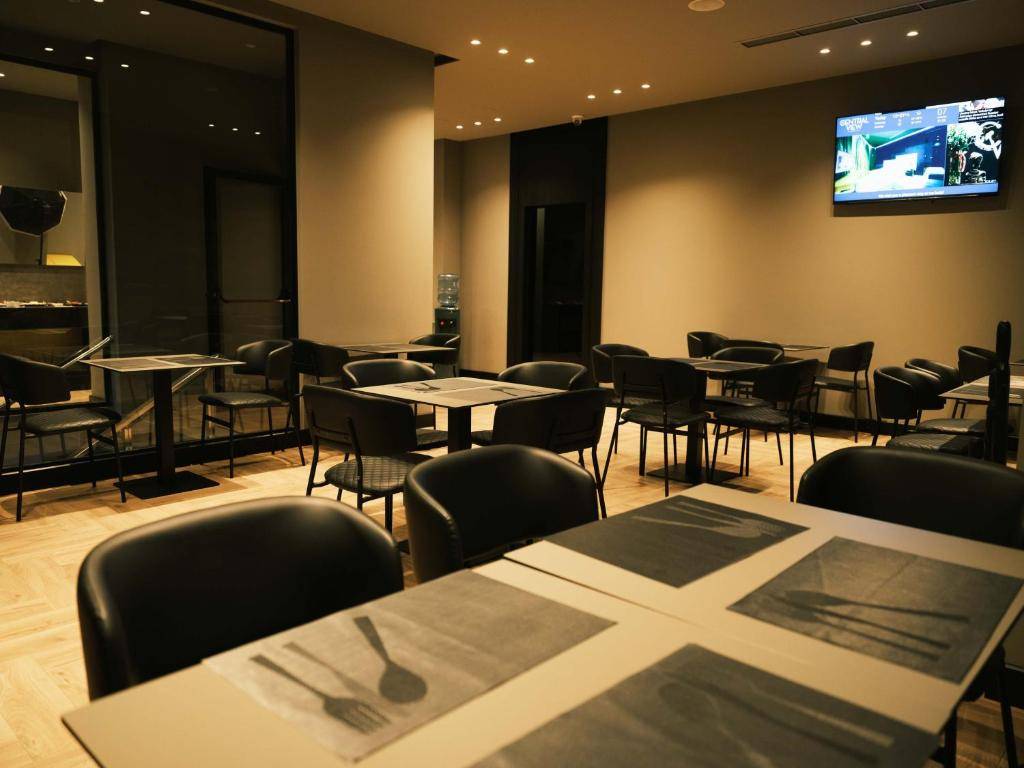 CENTRAL VIEW HOTEL 4★