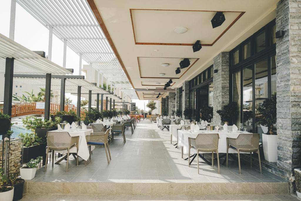 TIRANA RESORT VLORE 4★