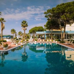 FA-FA BEACH HOTEL 4★