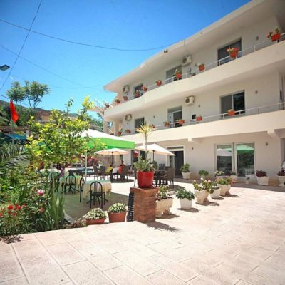 VILA NIKA HOTEL 3★