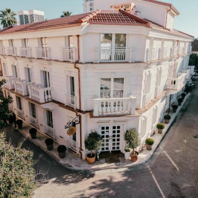 MOENIA BOUTIQUE HOTEL 3★