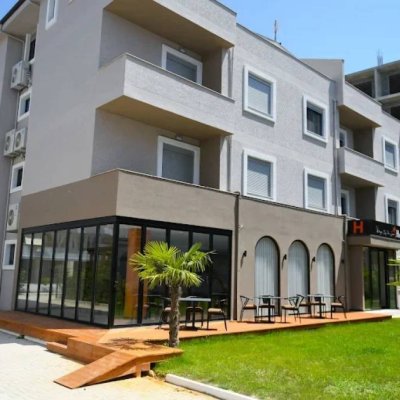 VILLAGE BY THE SEA 3★