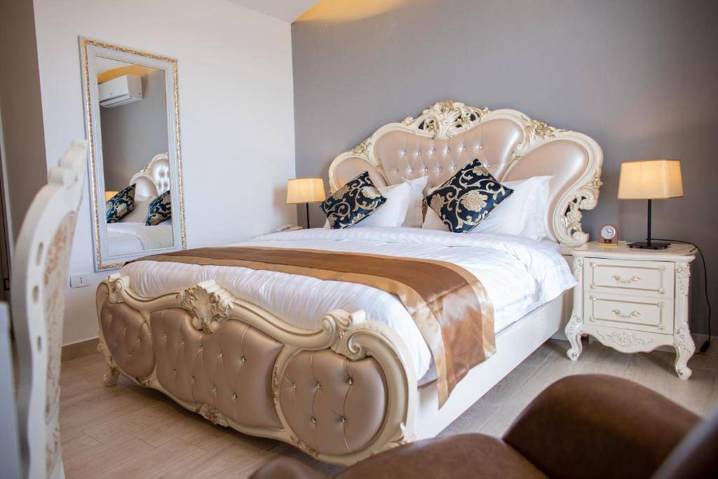 GRAND BLUE FAFA 5★