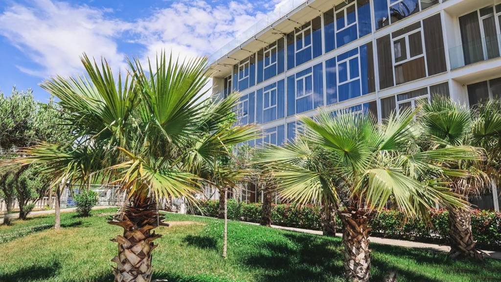 ARIA KARPEN BEACH RESORT 4★