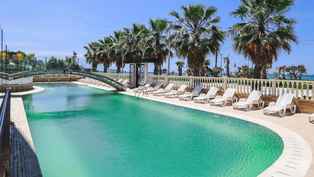 ARIA KARPEN BEACH RESORT 4★