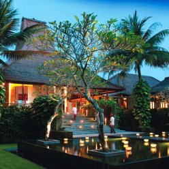 MAYA UBUD RESORT & SPA 5★ (4 naktis), INTERCONTINENTAL BALI RESORT 5★ (pārējās naktis)