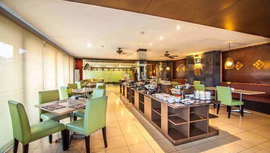 GRAND KUTA HOTEL & RESIDENCE 4★