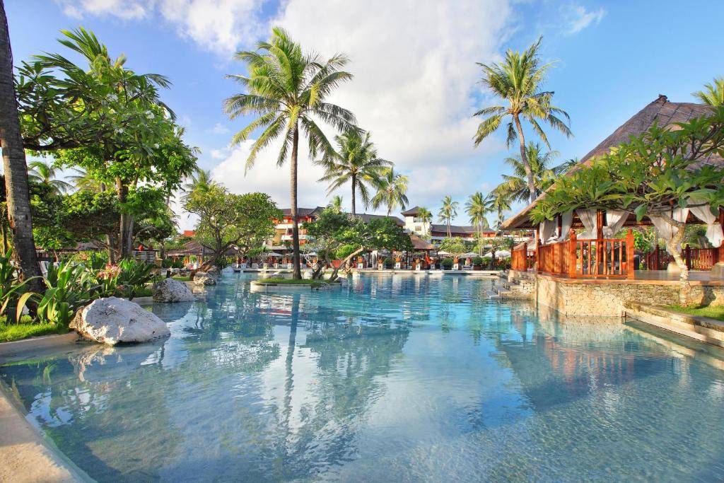 NUSA DUA BEACH HOTEL & SPA 5★