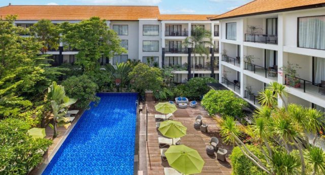 TAKSU HOTEL SANUR 4★