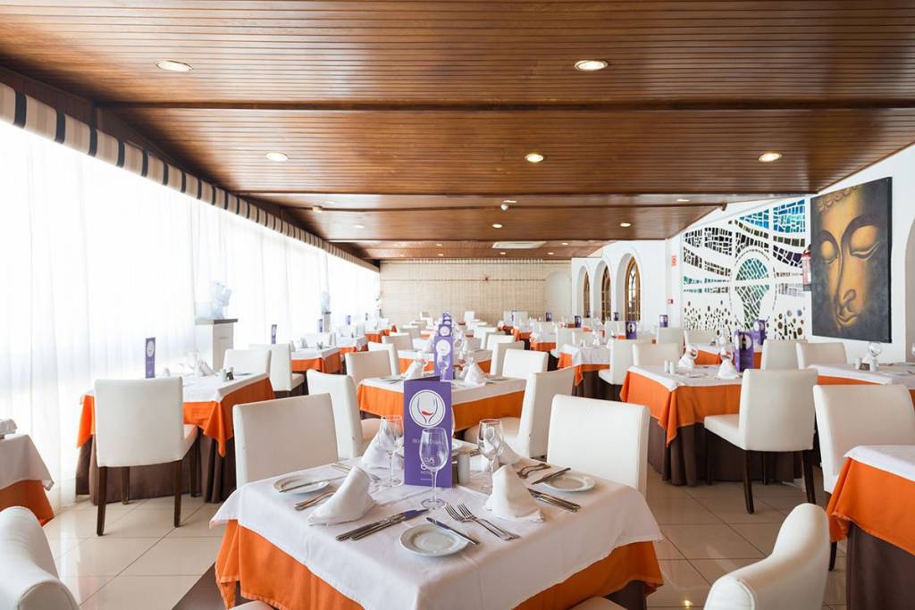 EO SUITE HOTEL JARDIN DORADO 4★