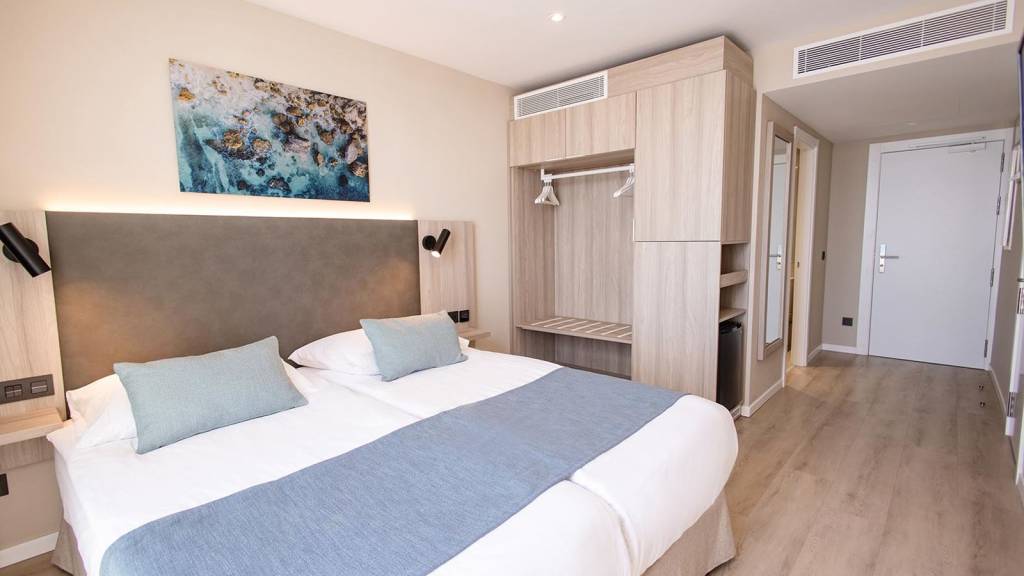 SERVATUR PUERTO AZUL 3★