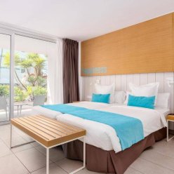 AKEAH BRONCEMAR 4★