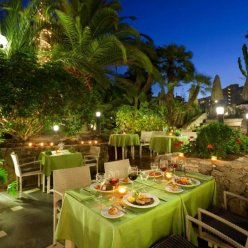 SEASIDE SANDY BEACH 4★-_