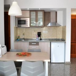 APARTAMENTOS MONTEMAYOR 1★