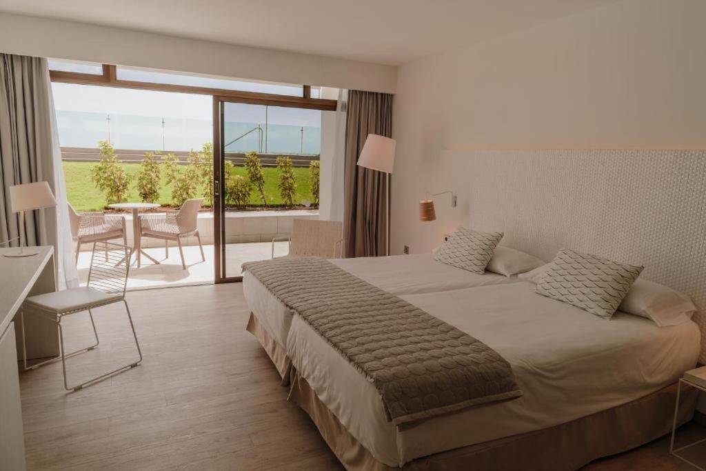 DON GREGORY BY DUNAS 4★ (tikai pieaugušajiem)