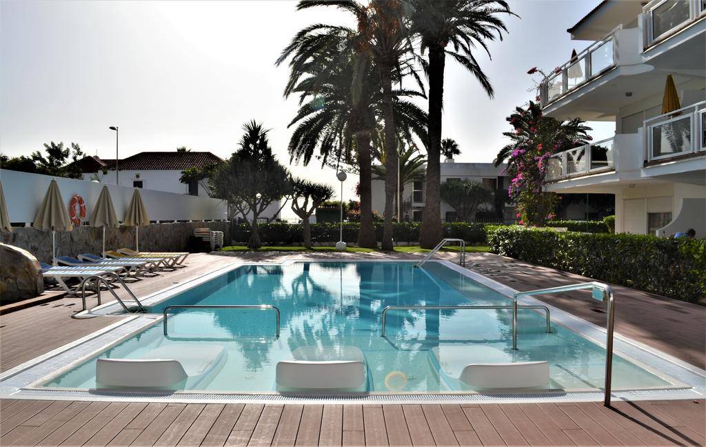 MONTEMAYOR APARTMENTS 1 ★