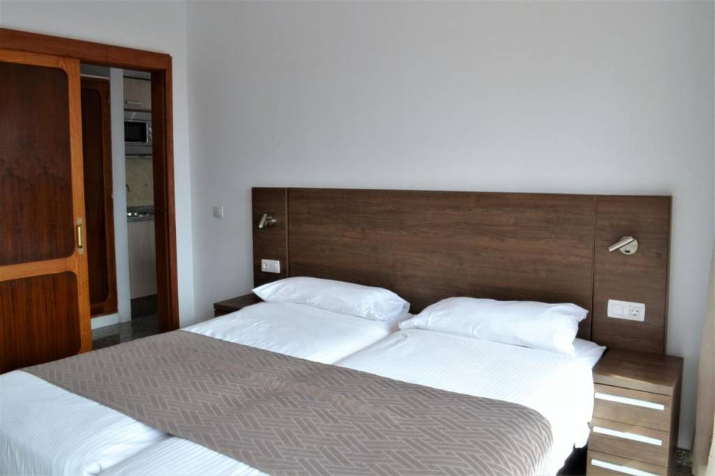 APARTAMENTOS MONTEMAYOR 1★