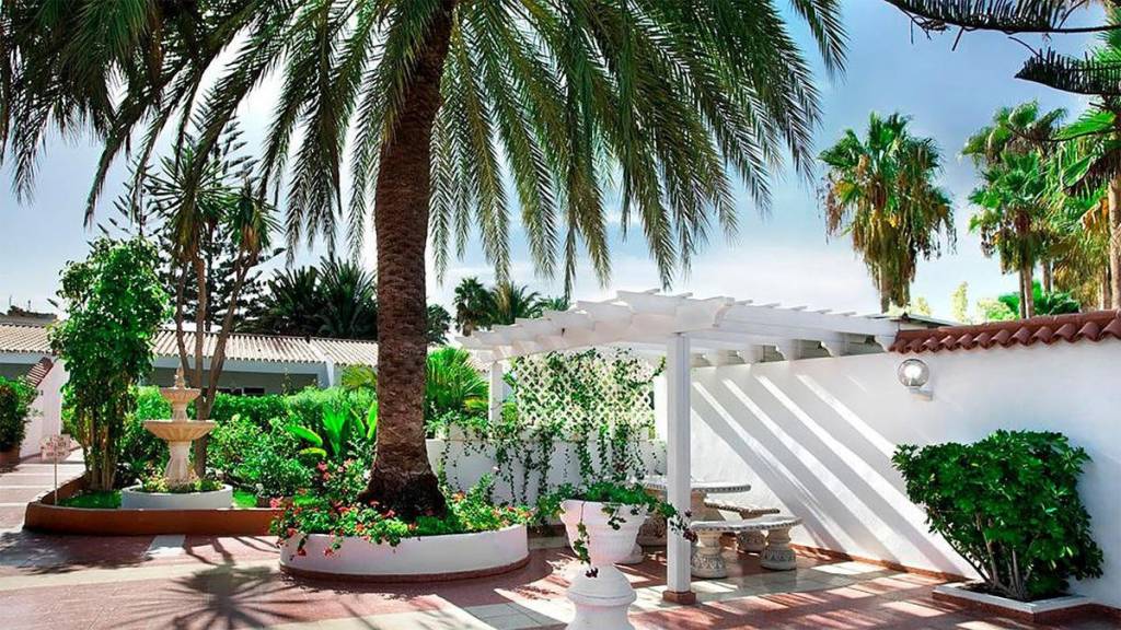 BUNGALOW HOTEL PARQUE DEL PARAISO I (TIKAI PIEAUGUŠAJIEM ) 3★