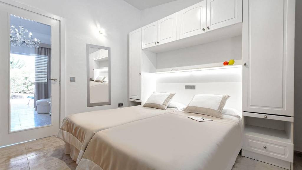 BUNGALOW HOTEL PARQUE DEL PARAISO I (TIKAI PIEAUGUŠAJIEM ) 3★