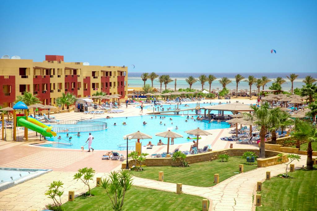 ROYAL TULIP BEACH RESORT 5★