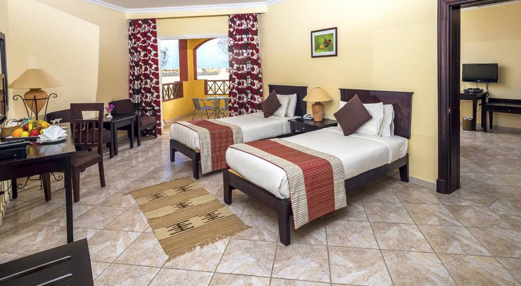 ROYAL TULIP BEACH RESORT 5★