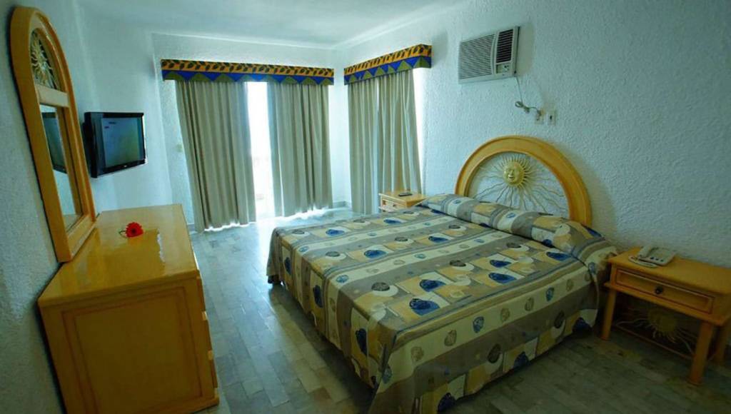 IMPERIAL LAS PERLAS 3★