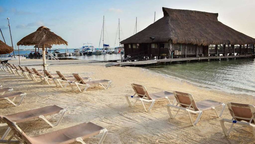 IMPERIAL LAS PERLAS 3★