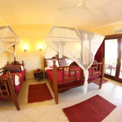 UROA BAY BEACH RESORT 5★