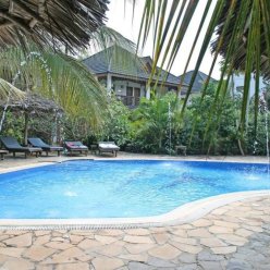 LANGI LANGI BEACH BUNGALOWS 3★