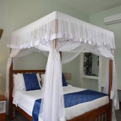 THE GOLDEN BLUE HOTEL 4★