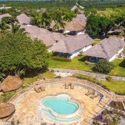 KARAFUU BEACH RESORT & SPA 5★