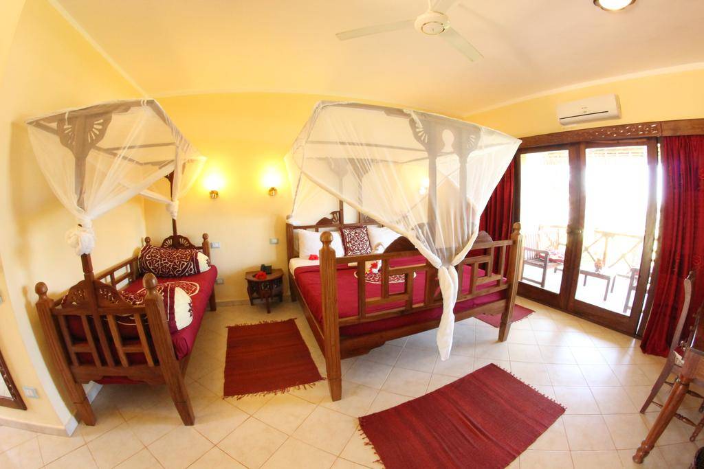 UROA BAY BEACH RESORT 5★